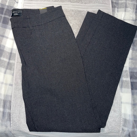 12 Petite straight leg reitmans dress pants NWT - Picture 3 of 6
